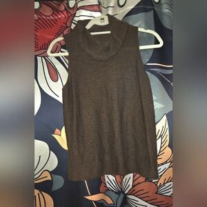 Elegant Brown Sleeveless Knit Blouse